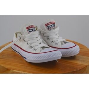 Converse All Star White Red Trim Youth‎ Sneakers Size 11 Canvas Shoes